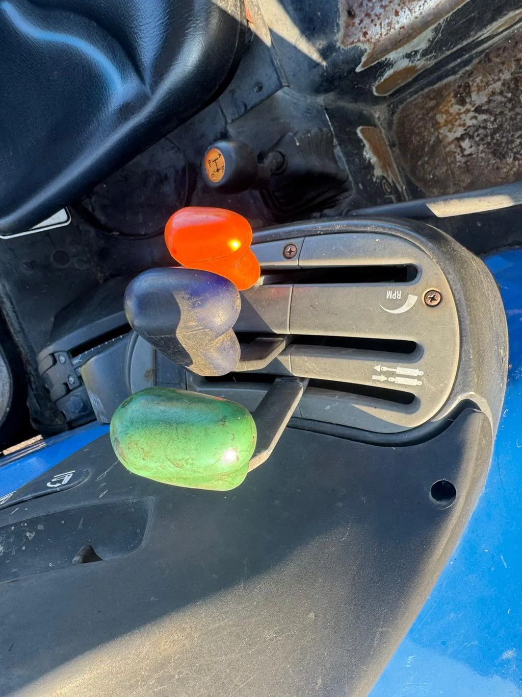 New Holland TN75S + Voorlader 4 WD TN75S + Voorlader 4 WD