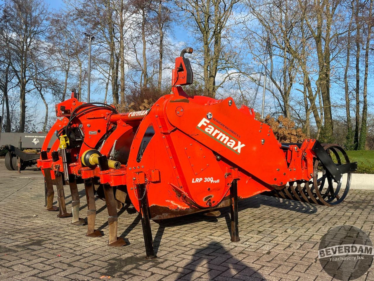Farmax LRP PROFI 300 LHDHK