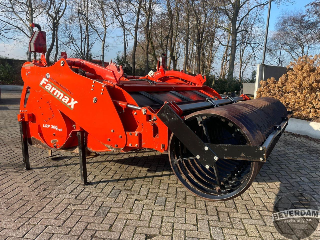 Farmax LRP PROFI 300 LHDHK