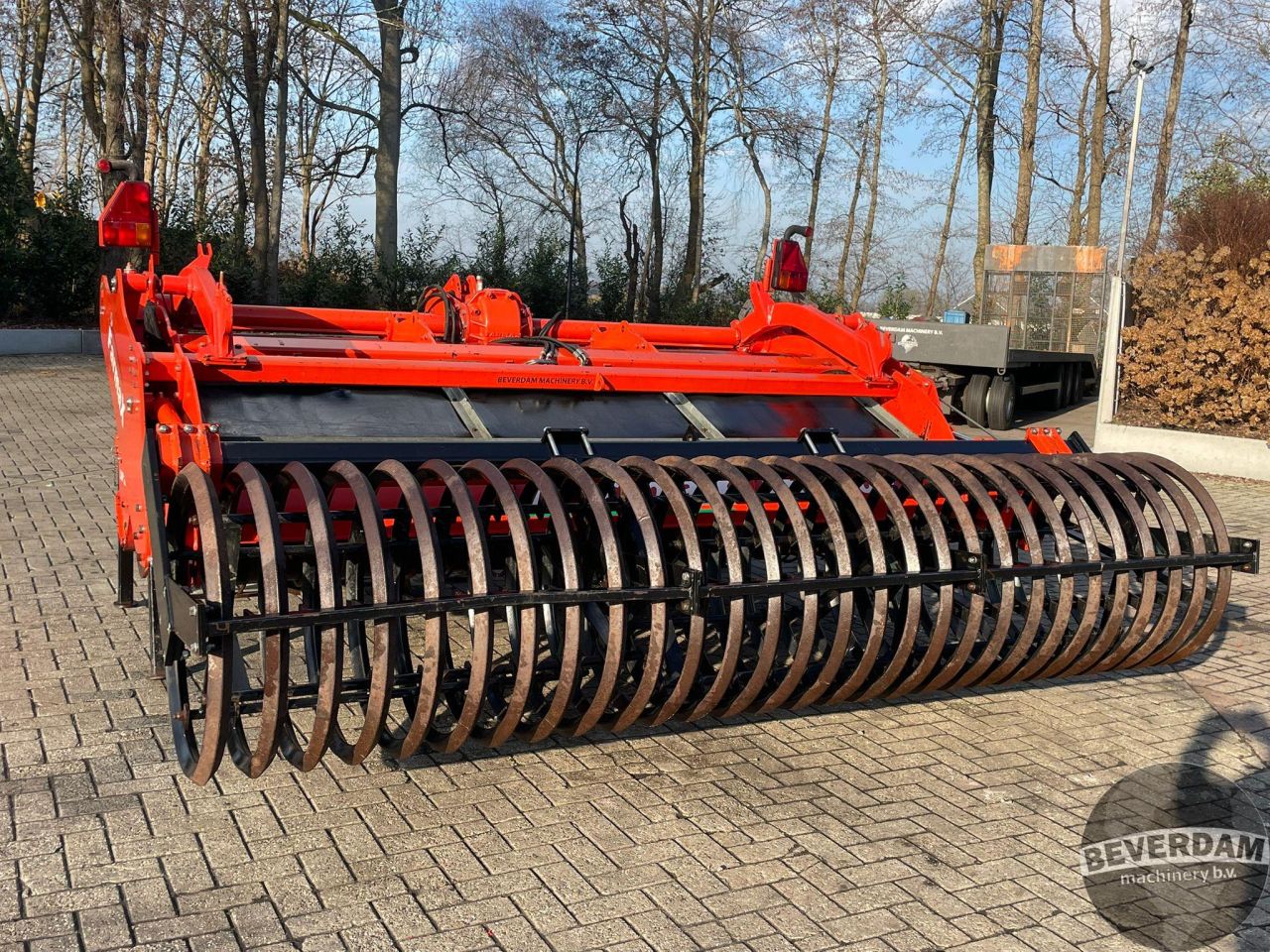 Farmax LRP PROFI 300 LHDHK