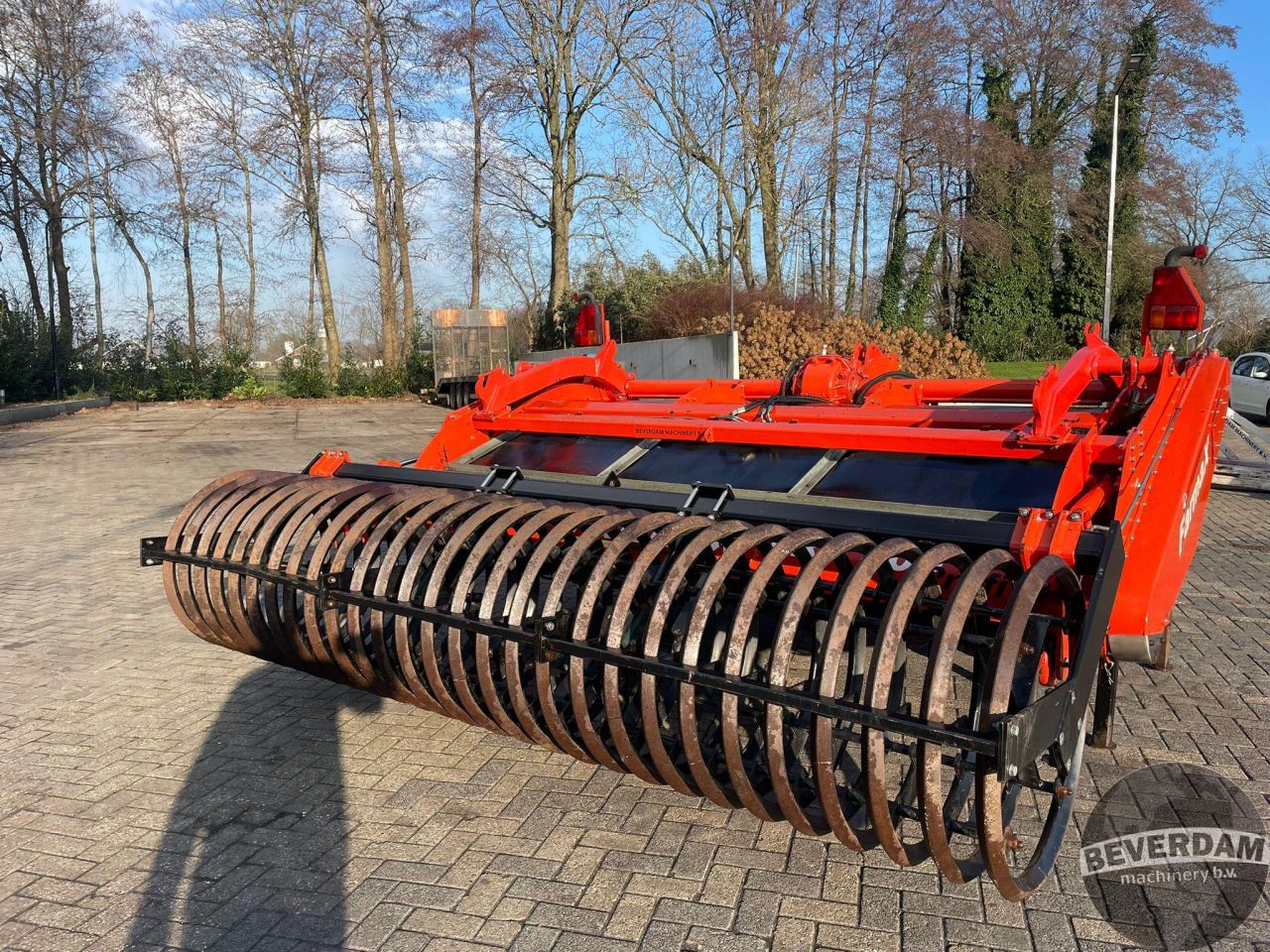 Farmax LRP PROFI 300 LHDHK