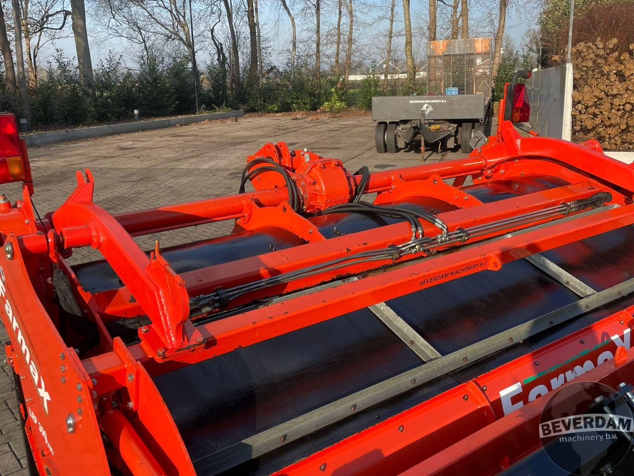 Farmax LRP PROFI 300 LHDHK