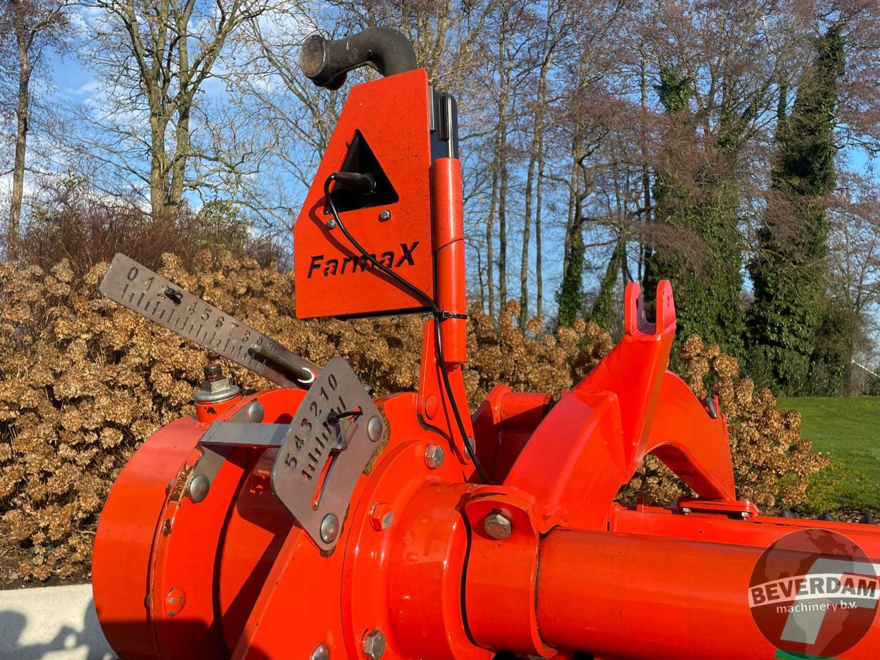 Farmax LRP PROFI 300 LHDHK