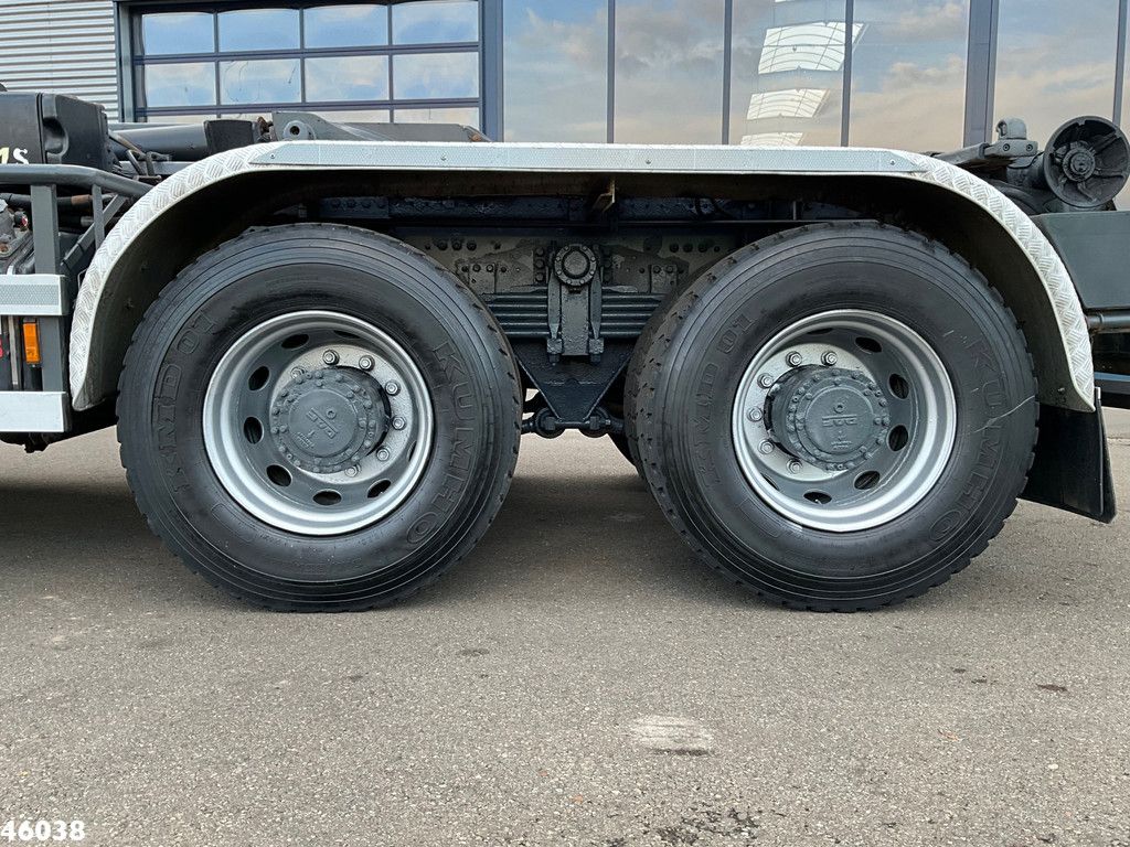 DAF FAD 85 CF 410 8x4 Hiab 24 Tonmeter laadkraan