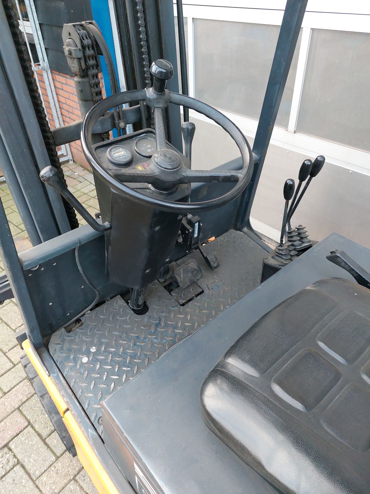 Still R20-16 triplex sideshift