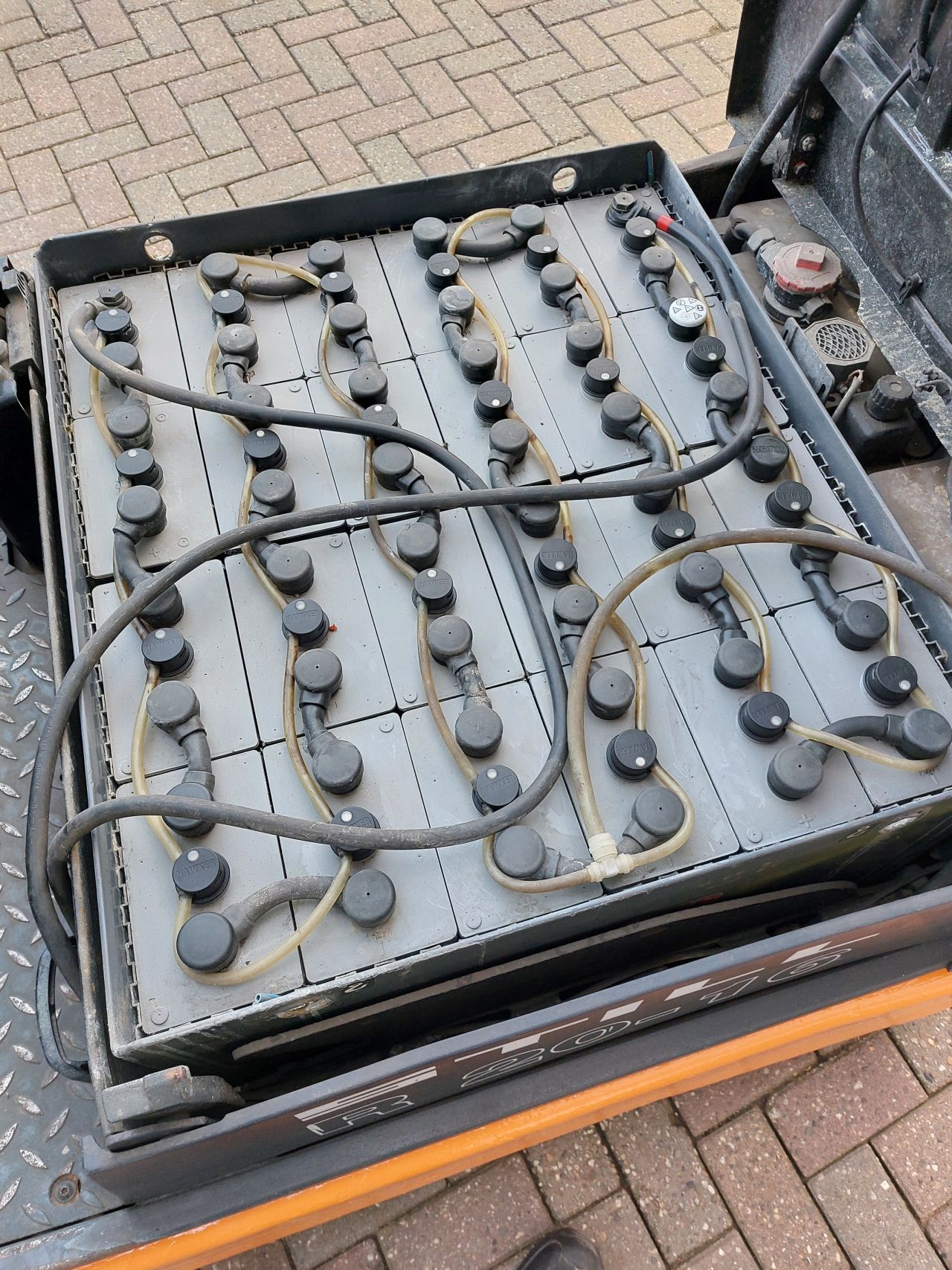 Still R20-16 triplex sideshift