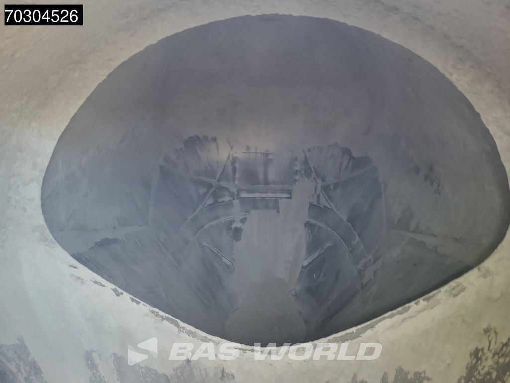 Feldbinder EUT 35.3 3 axles 35000L