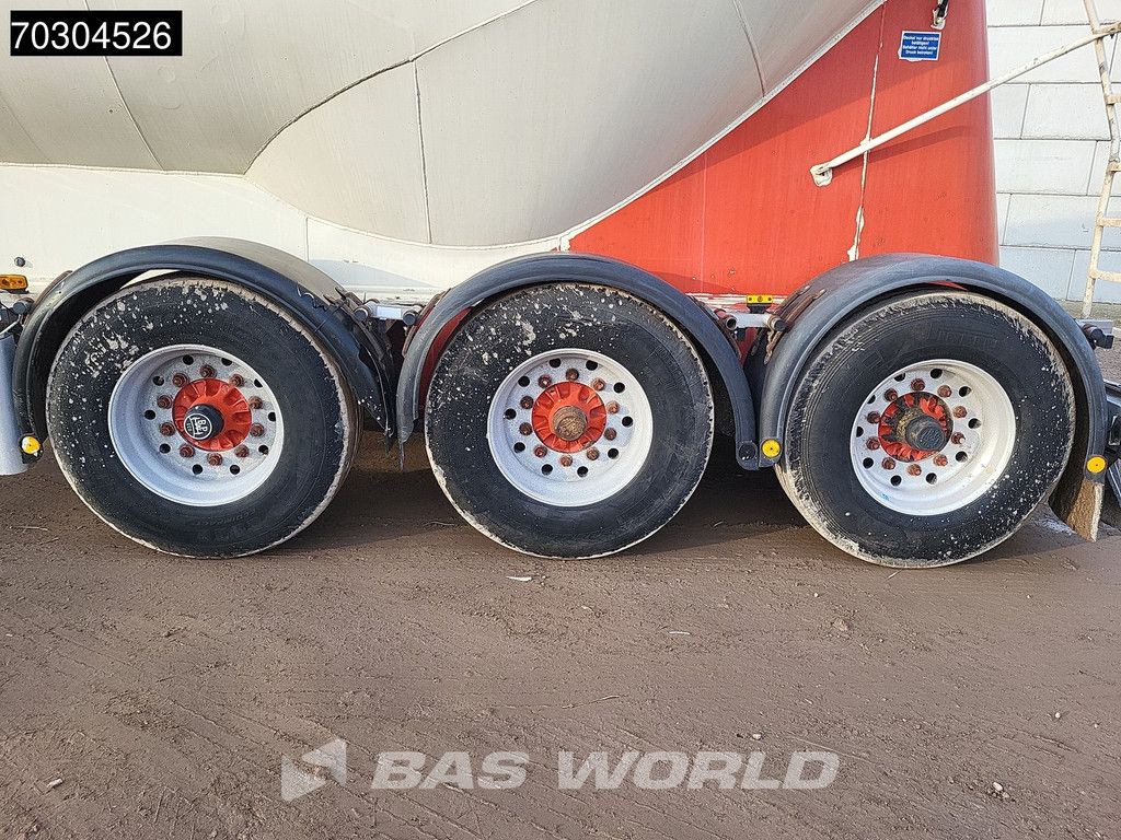 Feldbinder EUT 35.3 3 axles 35000L