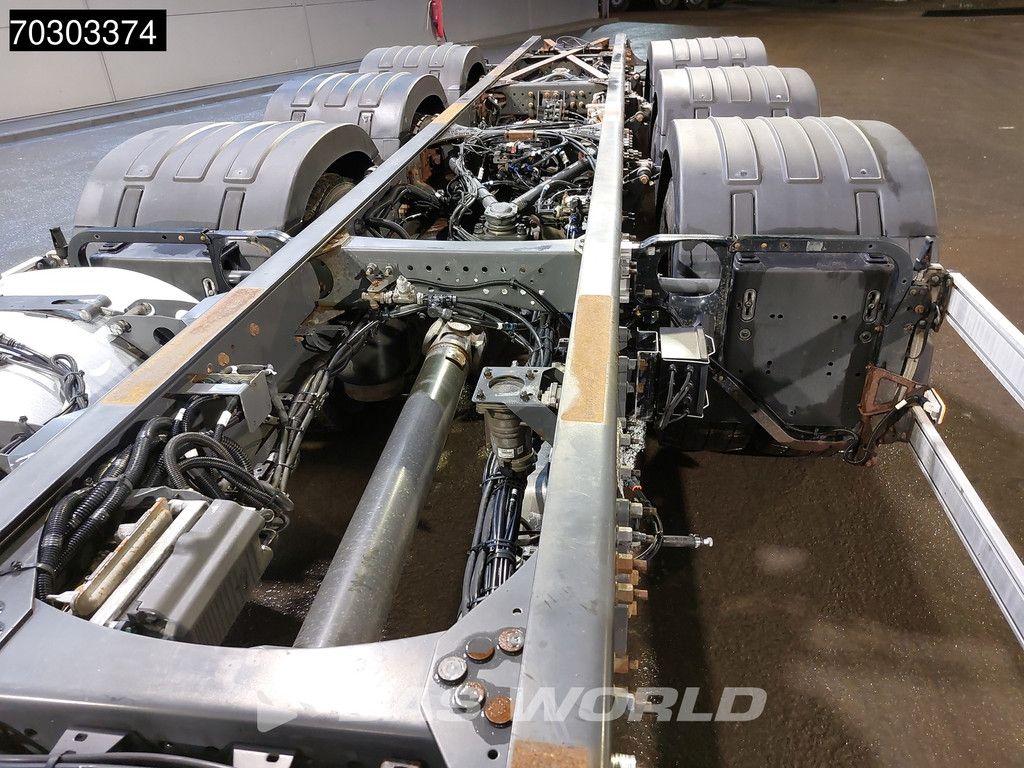 Volvo FH 500 8X4 Full Air 7,65m Chassis Lift+Steering Axle Euro 6