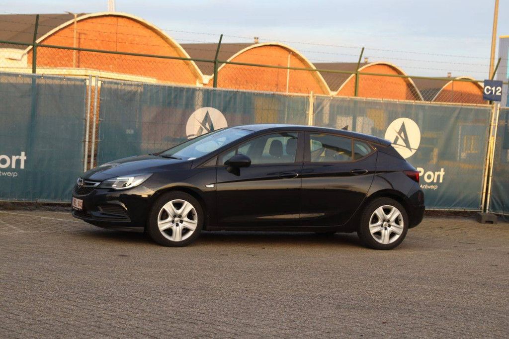 Passenger car Opel Astra ecoFLEX Petrol 2016 (Margin)