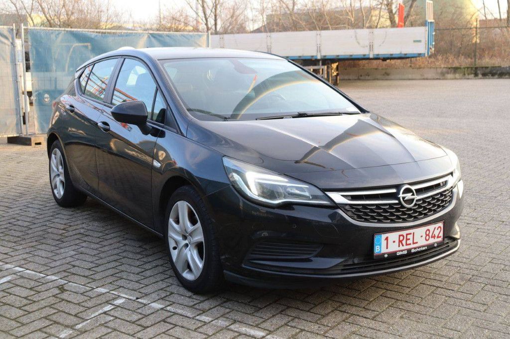 Passenger car Opel Astra ecoFLEX Petrol 2016 (Margin)