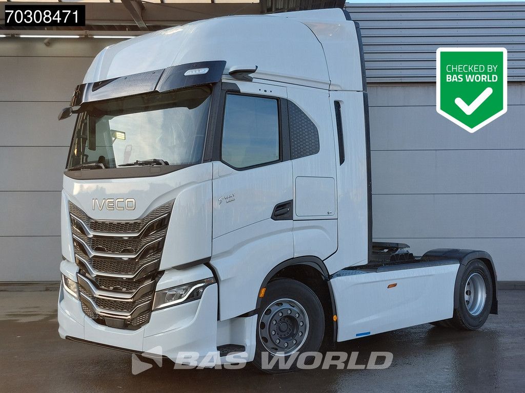 Iveco S-Way 500 4X2 NEW! 2xTanks HPEB Standklima ACC Navi LED
