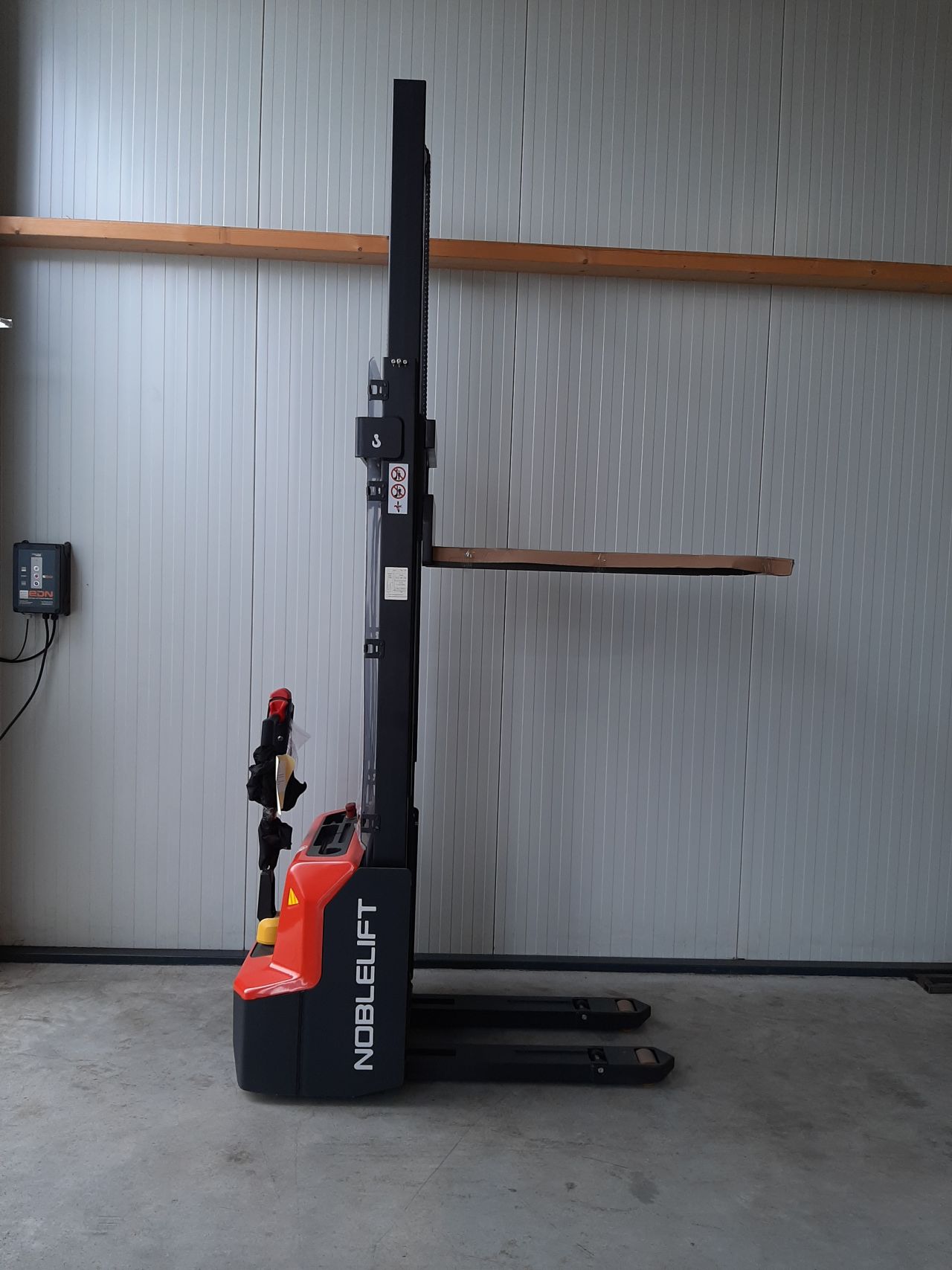 Elektrische stapelaar 2900 mm 1200 kg initiële heffing