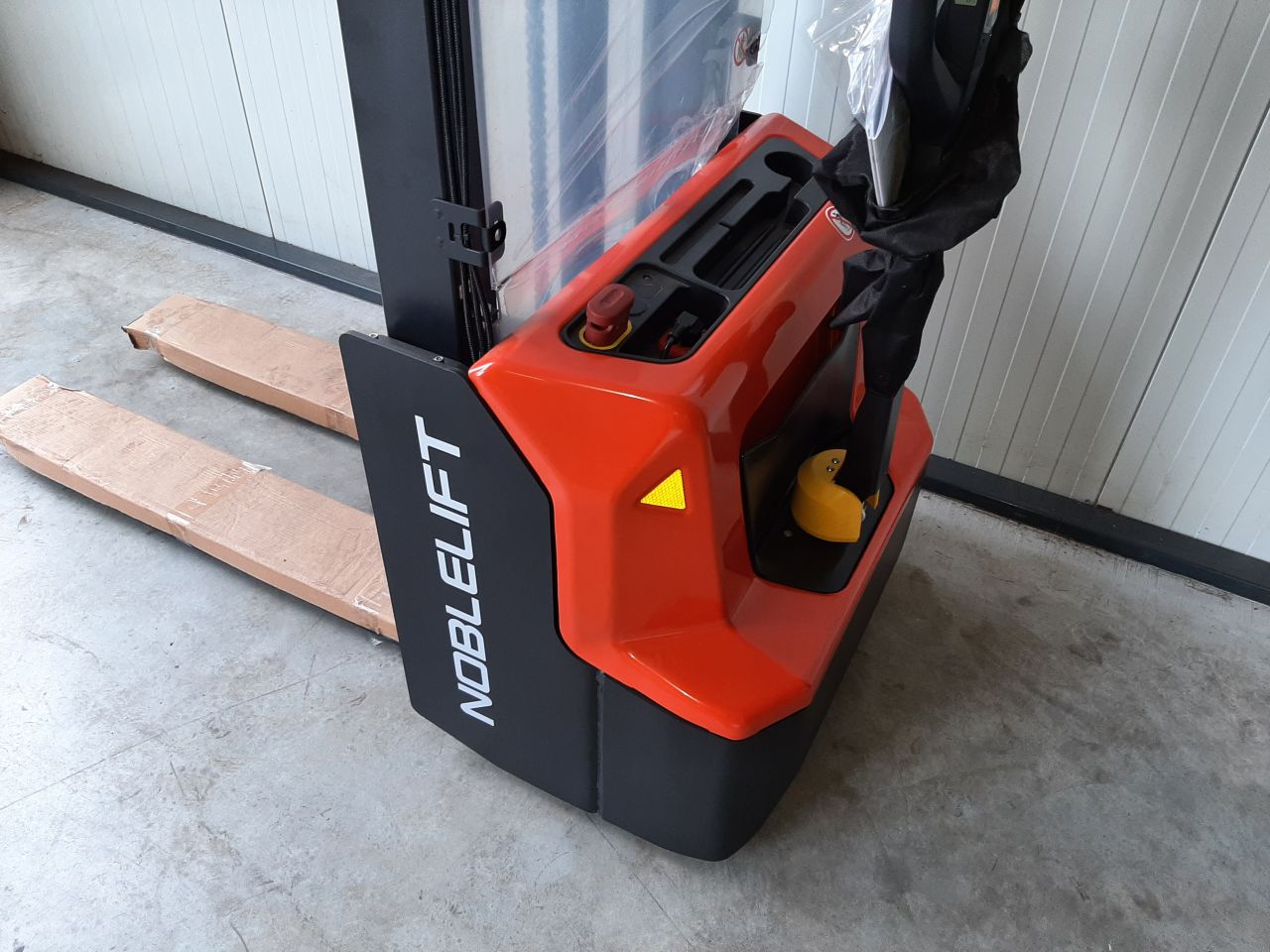 Elektrische stapelaar 2900 mm 1200 kg initiële heffing