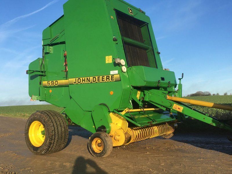 John Deere 590 m/Snitter og Net-binding