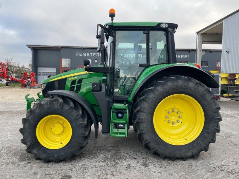 John Deere 6120M