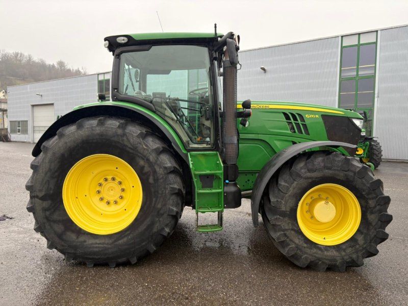 John Deere 6210R