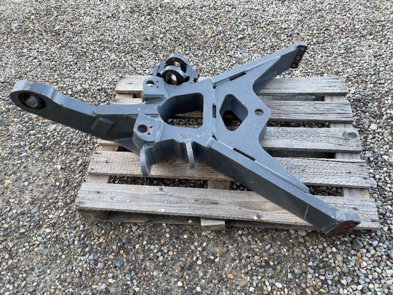 Claas Schwenkkraftheber für Xerion