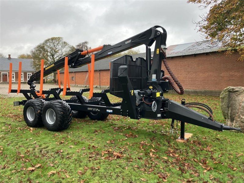 BMF 12 t skovvogn med 7,5 m kran