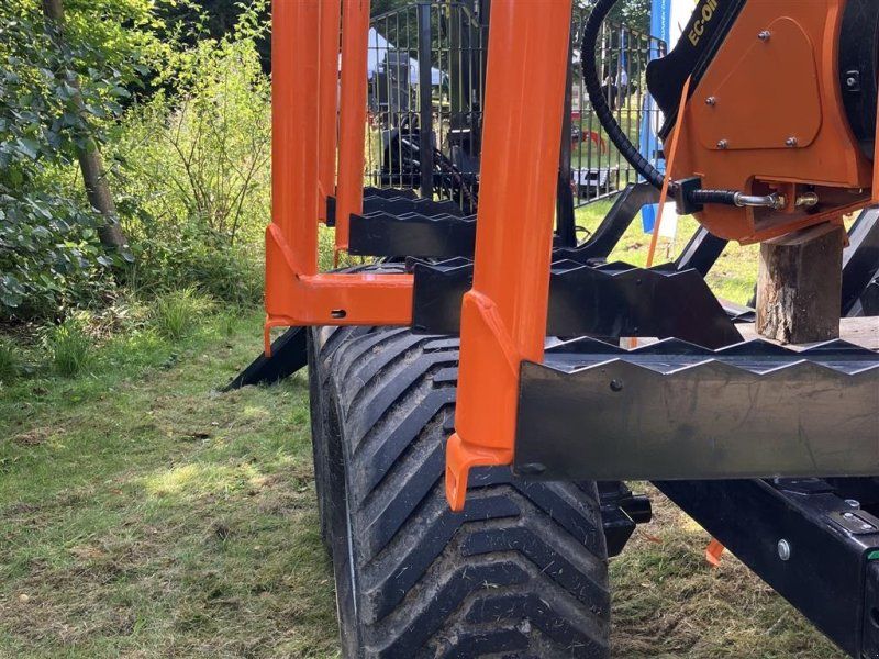 BMF 12 t skovvogn med 7,5 m kran