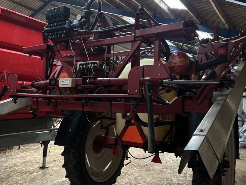 Hardi commander 20/24 meter. Holder syn til 3 måned 2027. Meget velhol