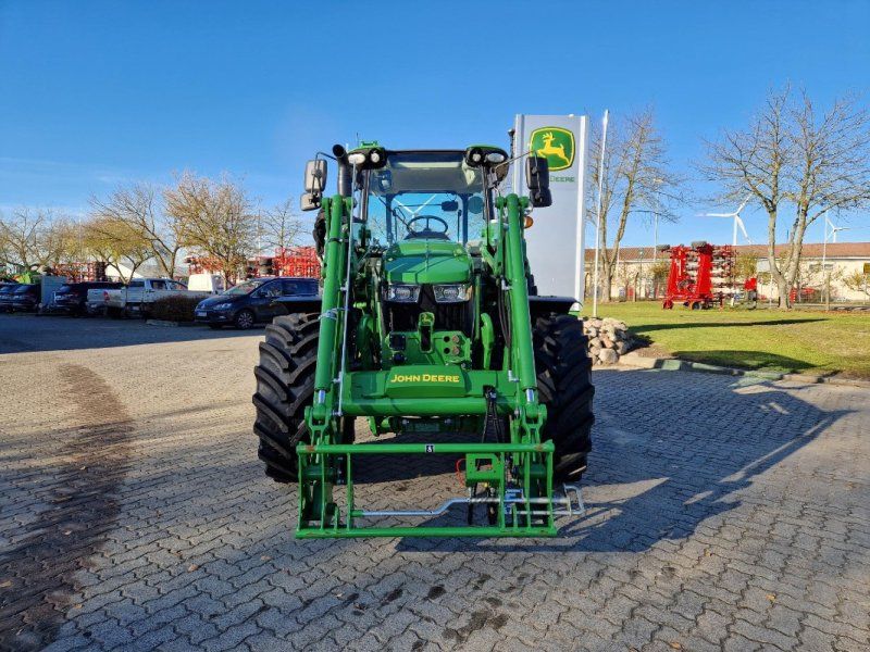 John Deere 5130M mit FL 543R & FZW