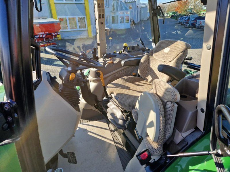 John Deere 5130M mit FL 543R & FZW