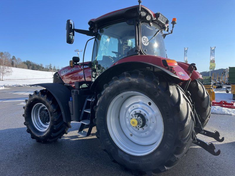 Case IH Puma 240 CVXDrive (Stage V)