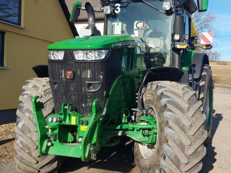 John Deere 7R330