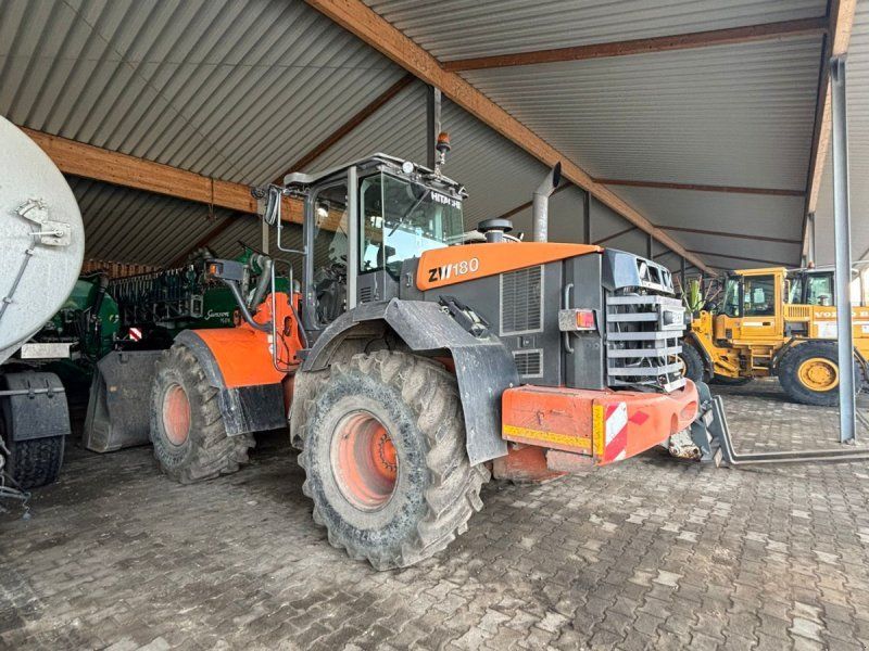 Hitachi ZW 180