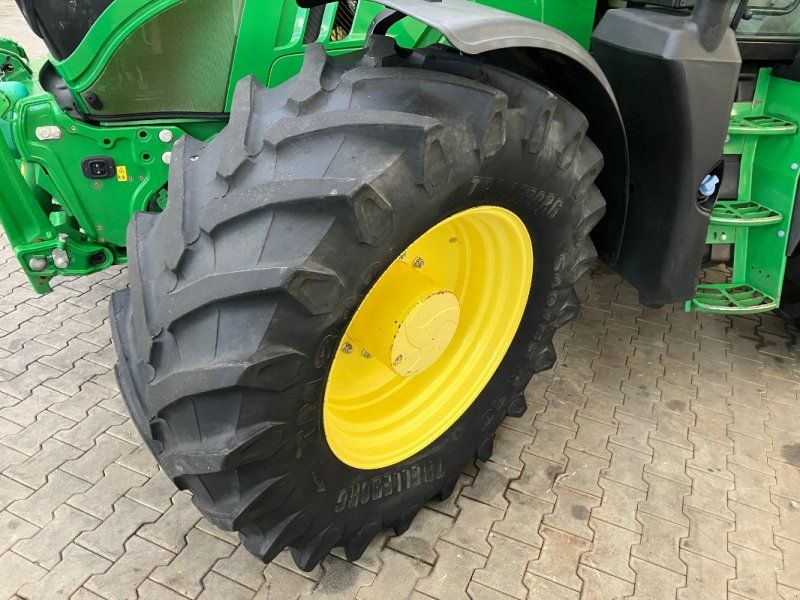 John Deere 6155R