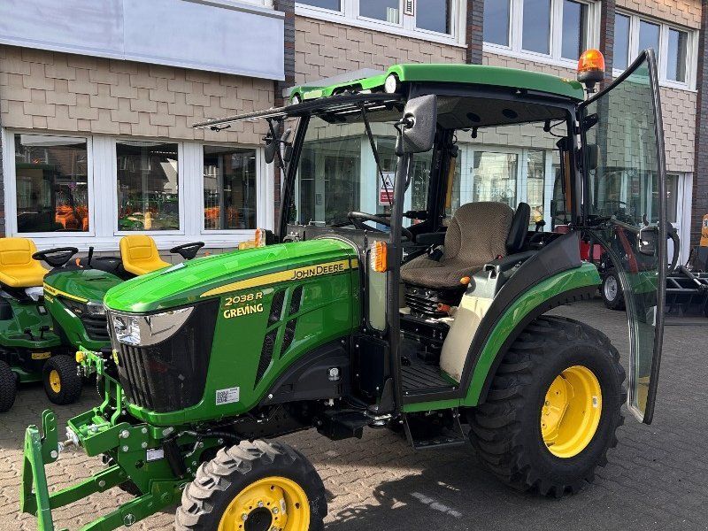 John Deere 2038R