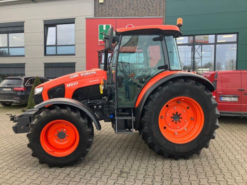 Kubota M5111