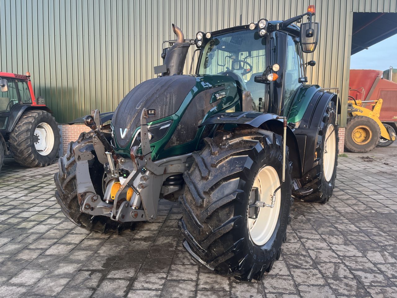 Valtra T174 Direct RTK GPS compleet!