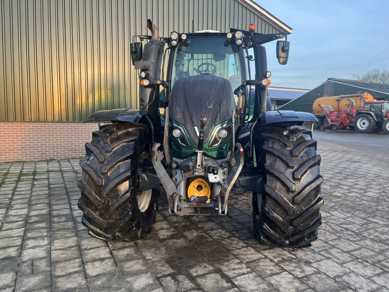 Valtra T174 Direct RTK GPS compleet!