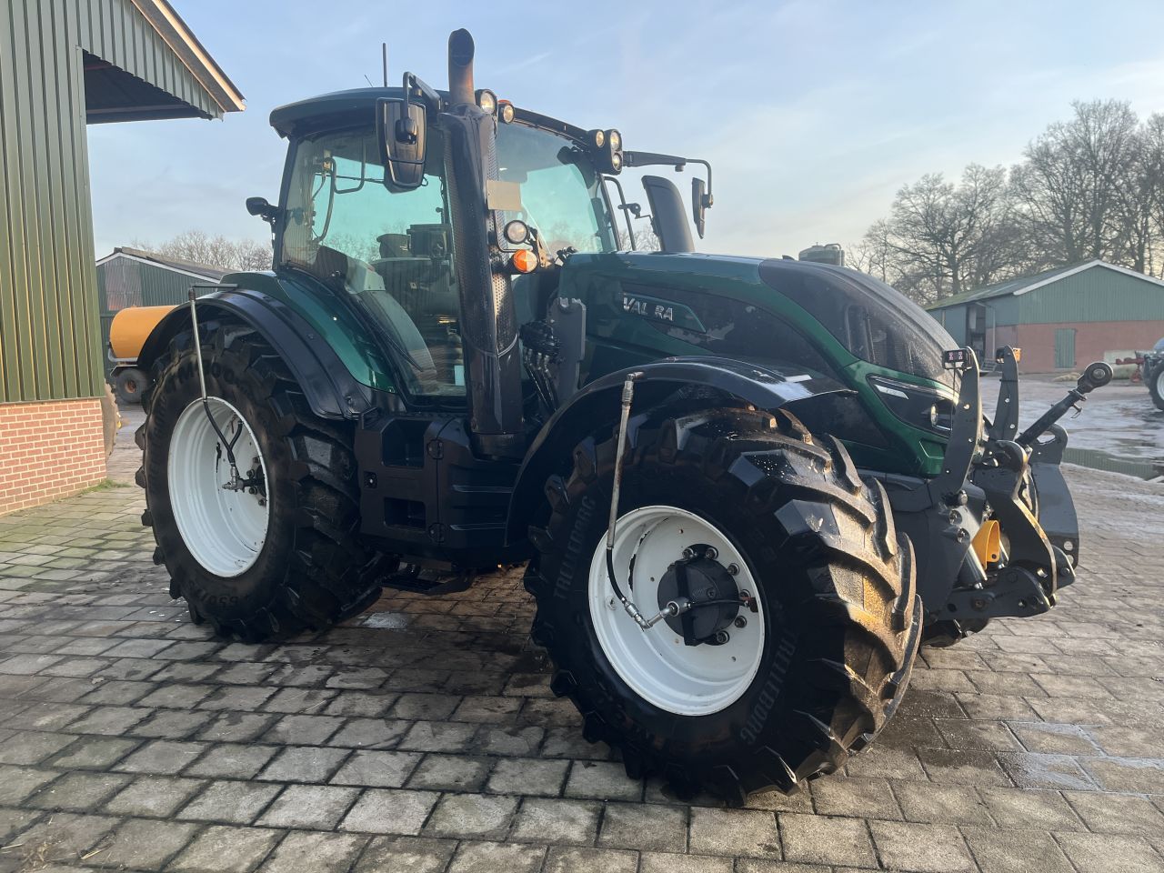 Valtra T174 Direct RTK GPS compleet!