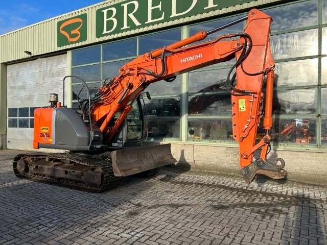 Hitachi ZX 135 US-3