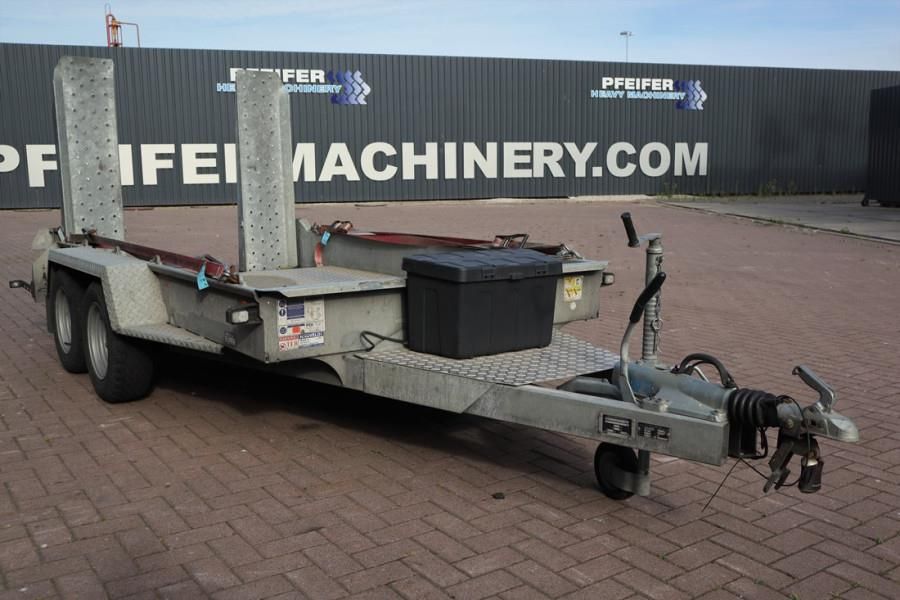 Ifor Williams 2HB 2 Axel Trailer, 2.856 kg Capacity, Incl Loadin