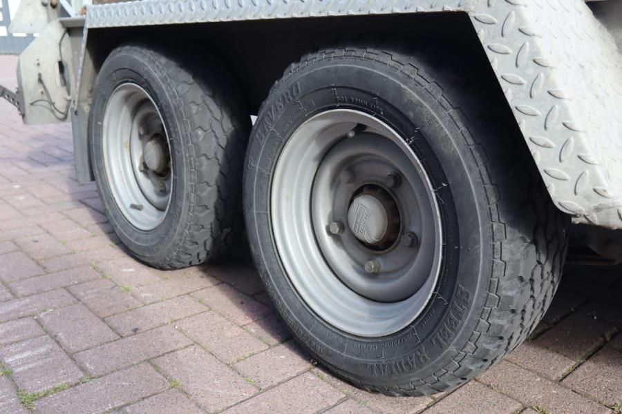 Ifor Williams 2HB 2 Axel Trailer, 2.856 kg Capacity, Incl Loadin