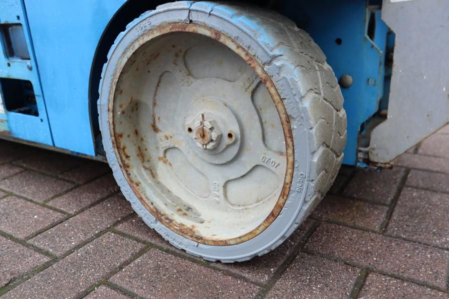 Genie GS2632 Electric, Working Height 10m, 227kg Capacit