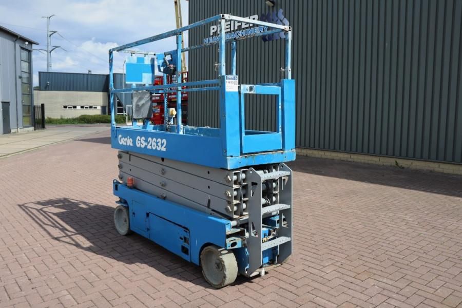 Genie GS2632 Electric, 10m Working Height, Non Marking T