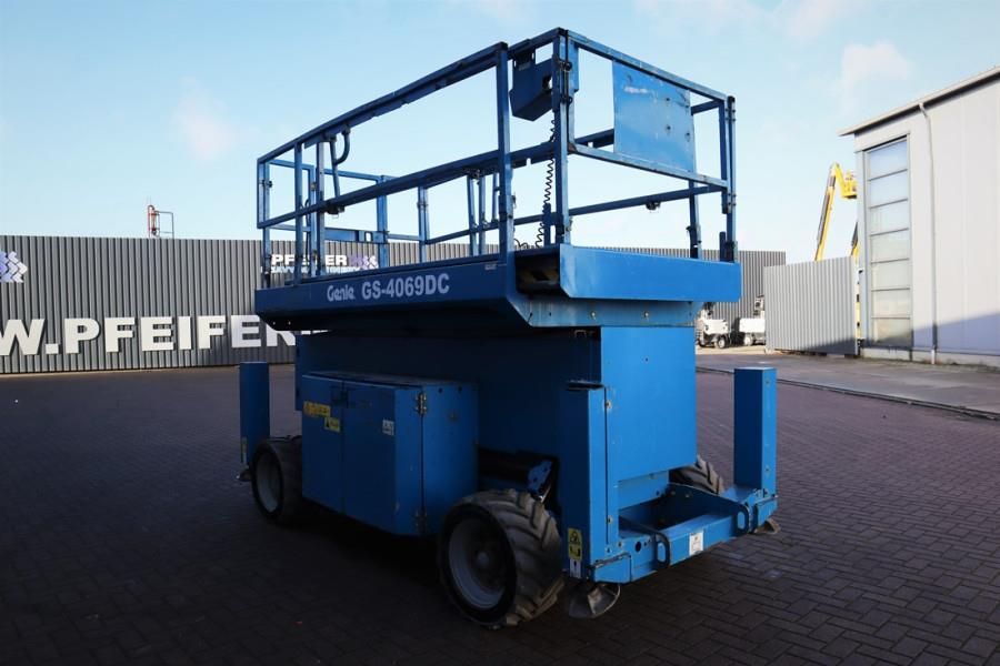 Genie GS4069 Electric, 14m Working Height, 363kg Capacit