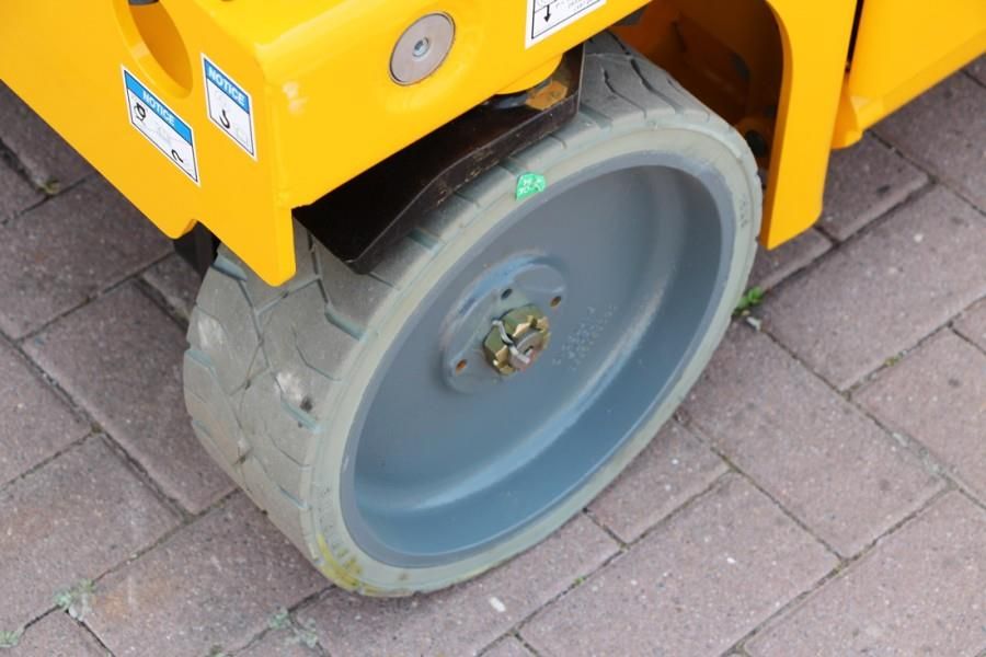 Haulotte Compact 8 Valid inspection, *Guarantee! Electric,