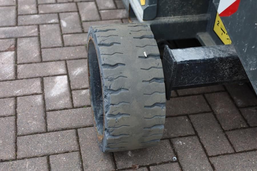 Holland Lift Ecostar HL-7814 Electric, 10m Working Height, 450k