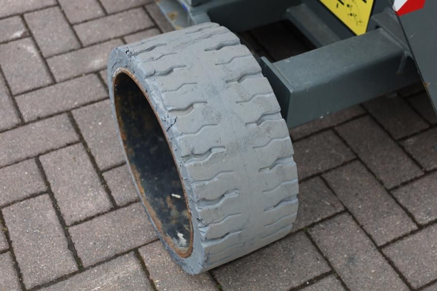 Holland Lift Ecostar HL-7814 Electric, 10m Working Height, 450k