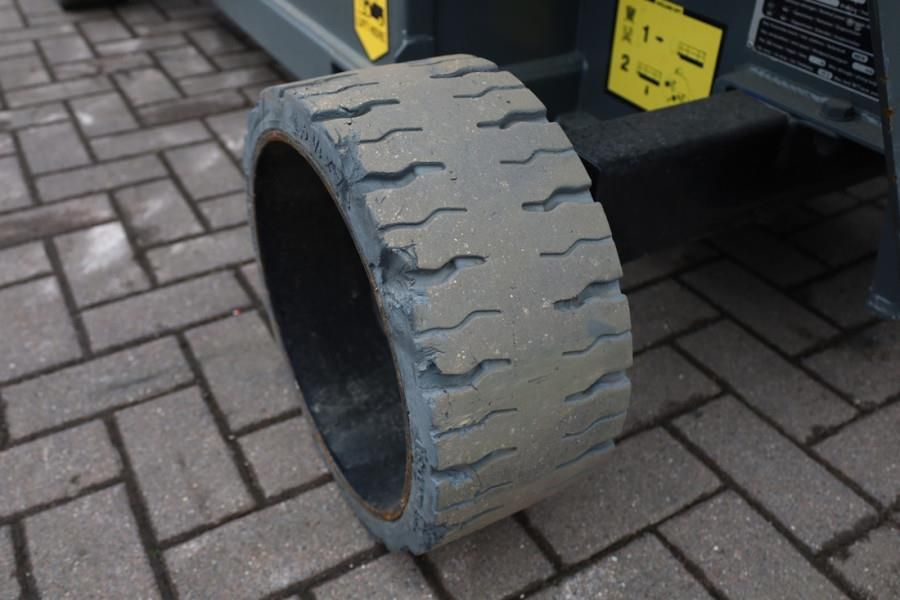 Holland Lift Ecostar HL-7814 Electric, 10m Working Height, 450k