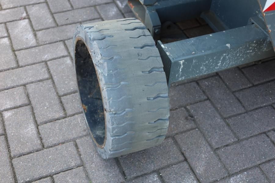 Holland Lift Ecostar HL-11816 Electric, 14m Working Height, 300