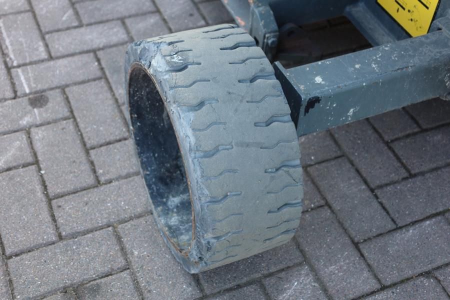 Holland Lift Ecostar HL-11816 Electric, 14m Working Height, 30