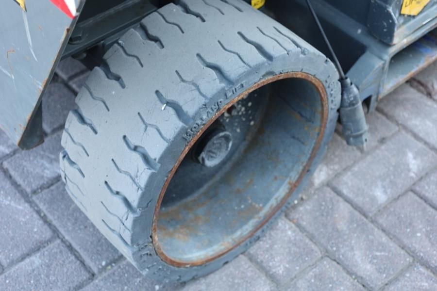 Holland Lift Ecostar HL-9710 Electric, 12m Working Height, 325k