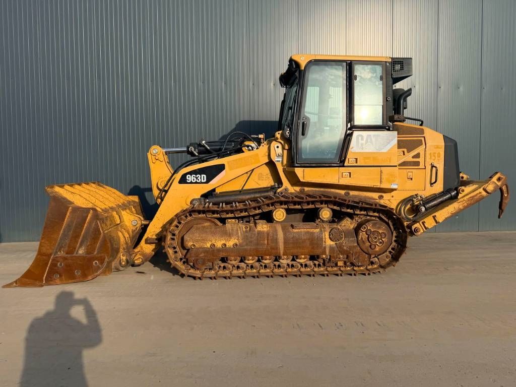 CAT 963D